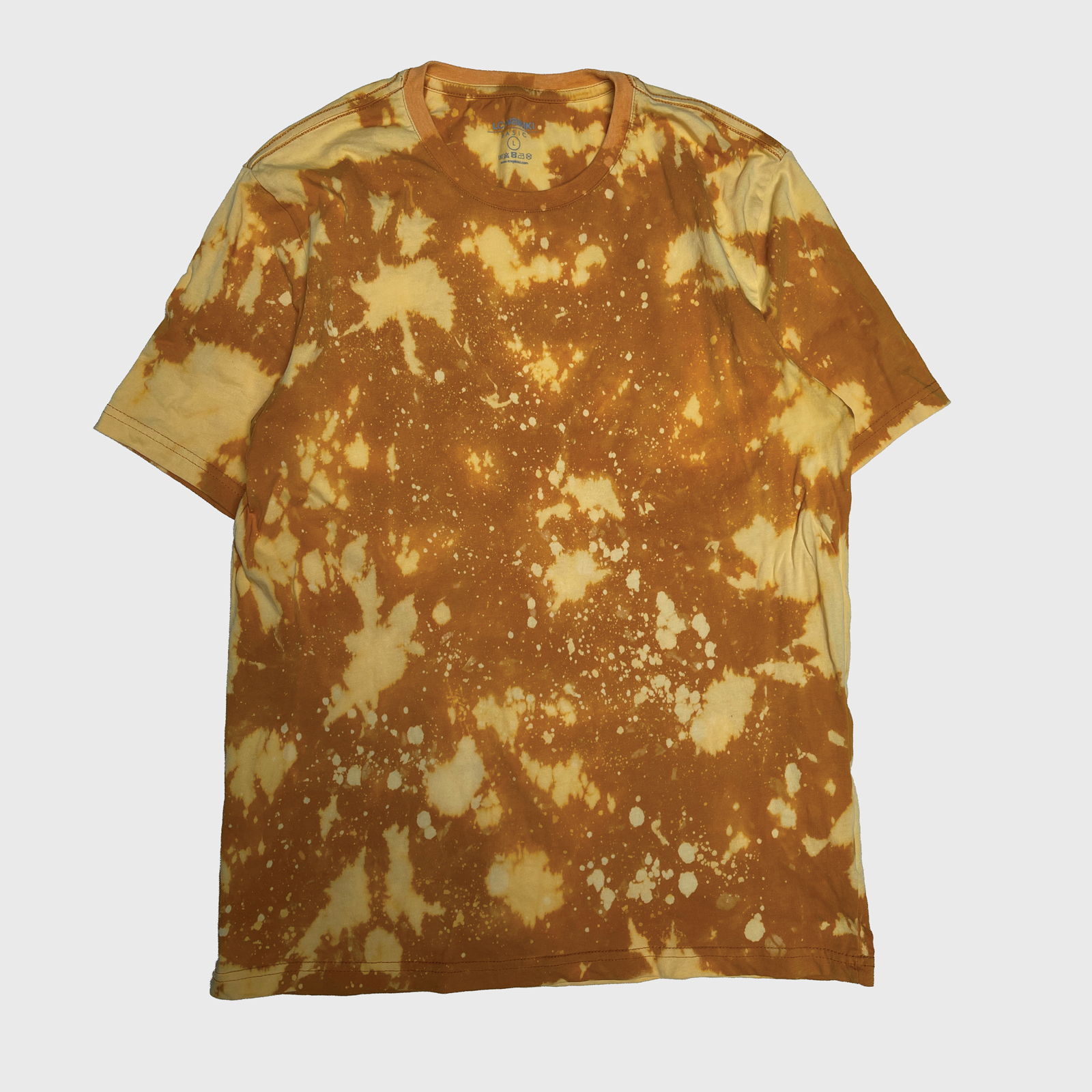 How To Transform Your Thrifted T-shirt by Acid Washing