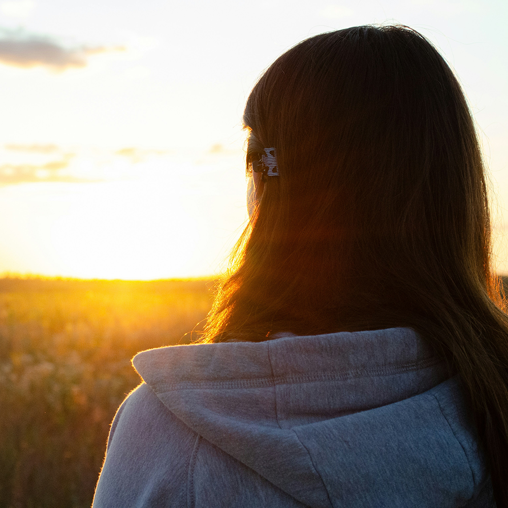 10 Bible Verses to Remember When You’re Feeling Lonely